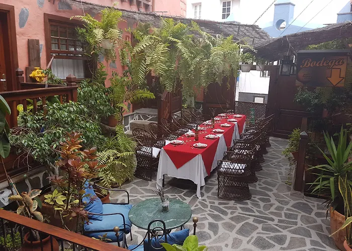 フォンダ セントラル 2* アデヘ