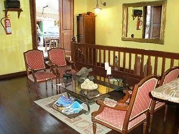 フォンダ セントラル 2* アデヘ