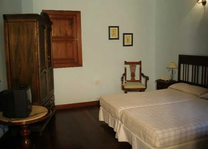 芳达中心酒店 2* 阿德耶