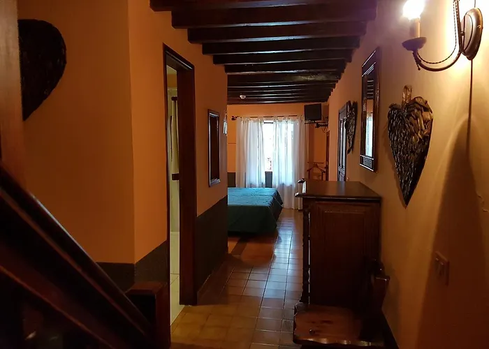 芳达中心酒店 2*