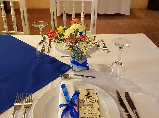 芳达中心酒店 阿德耶