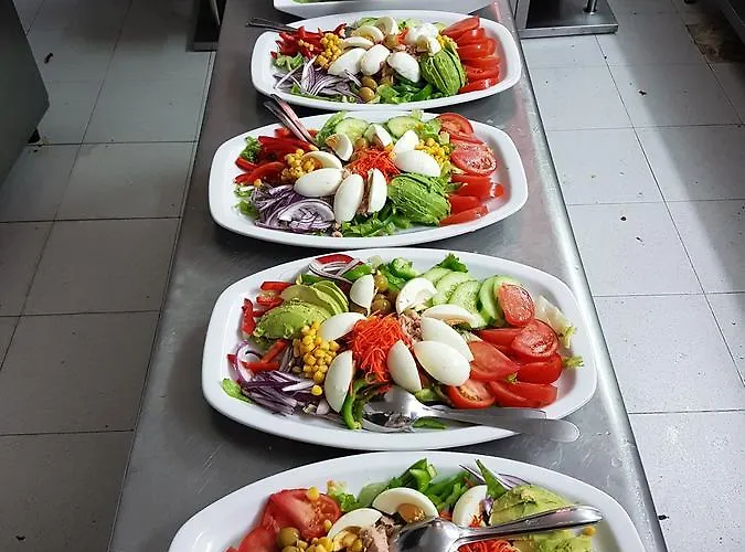 芳达中心酒店 2* 阿德耶