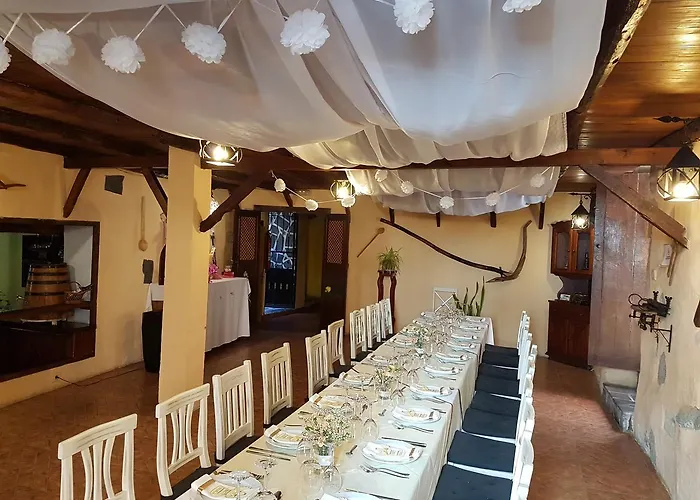 芳达中心酒店 阿德耶